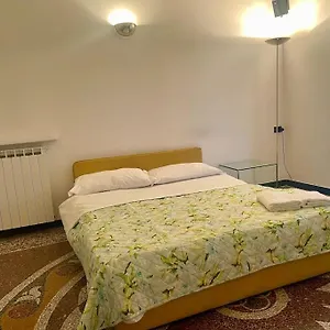 home-sweet-3a.hotelitalianriviera.com/