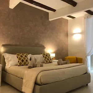 napoli-plebiscito-apartment.hotels-amalfi.com/