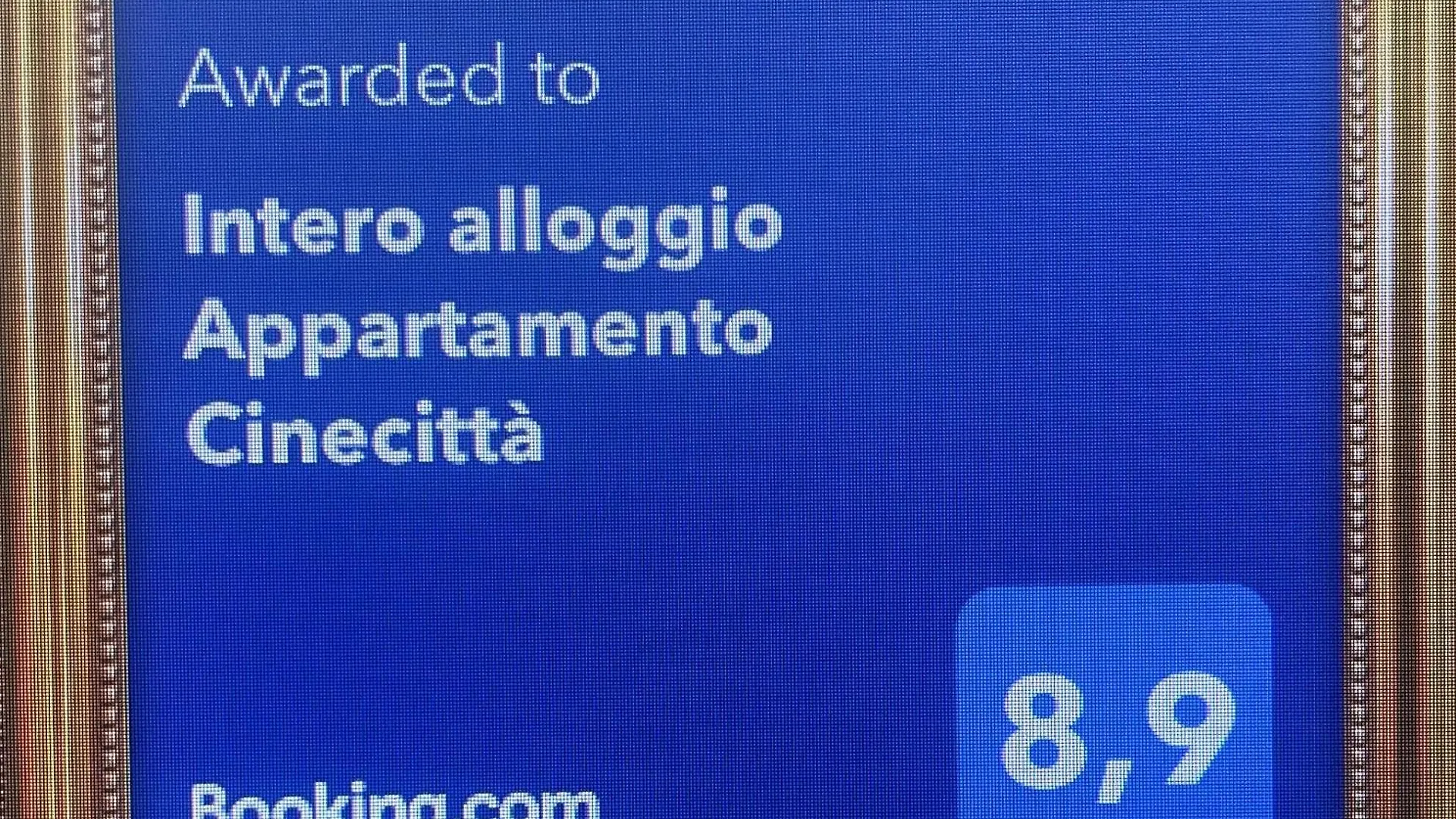 Intero Alloggio Appartamento Cinecitta Roma